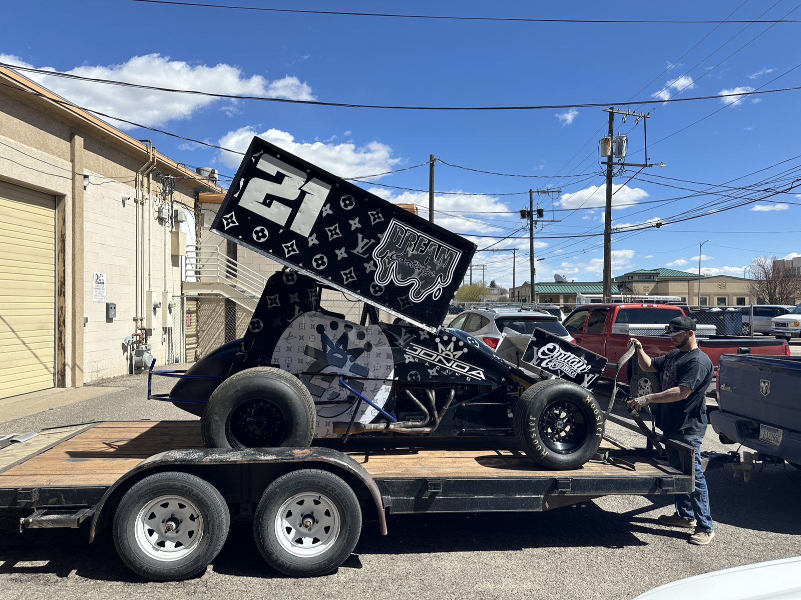 Sprint car on the trailer after graphics work